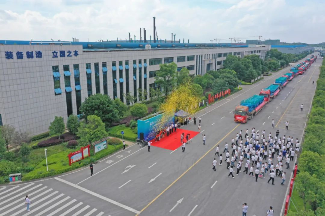 献礼二十大，再攀新高地！PA视讯平台高空机械设备再迎批量发货