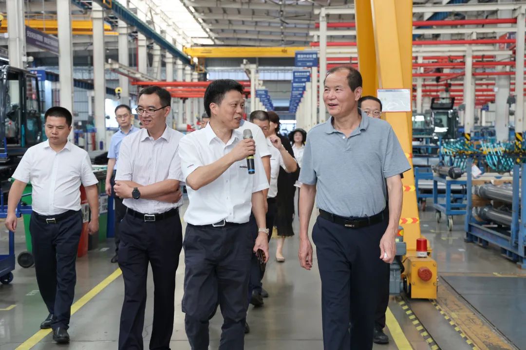 农业农村部农业机械化管理司调研PA视讯平台