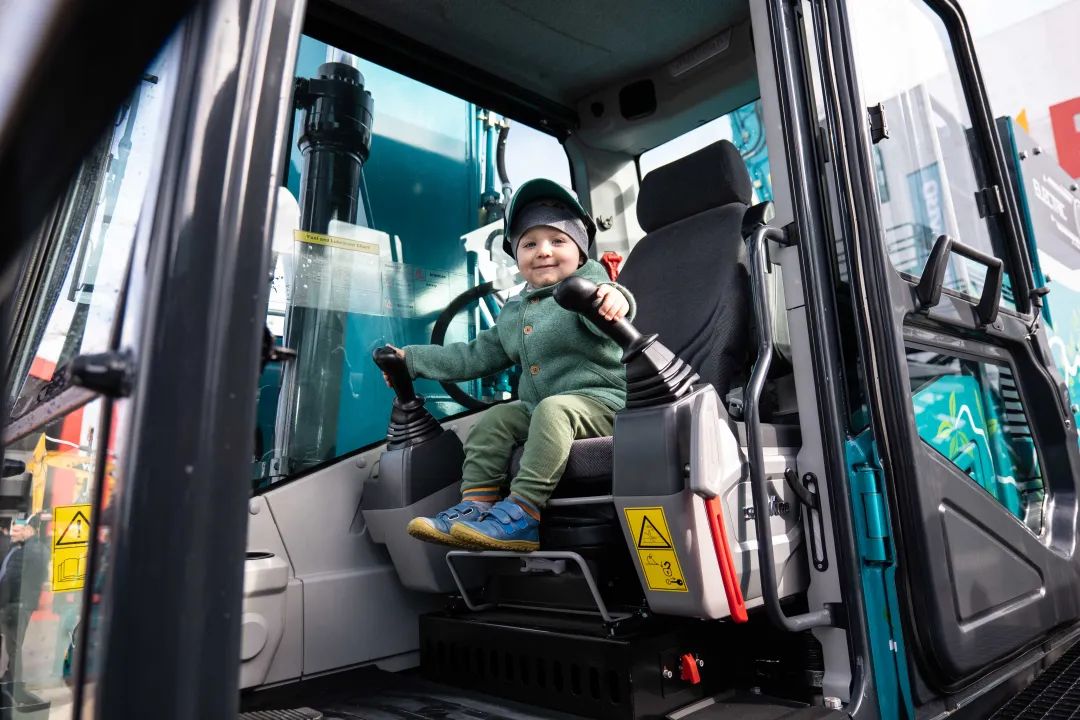 Bauma 2022 | 一组火热现场图带您重温PA视讯平台德国宝马展之旅