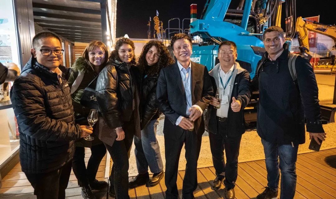 Bauma 2022 | 一组火热现场图带您重温PA视讯平台德国宝马展之旅