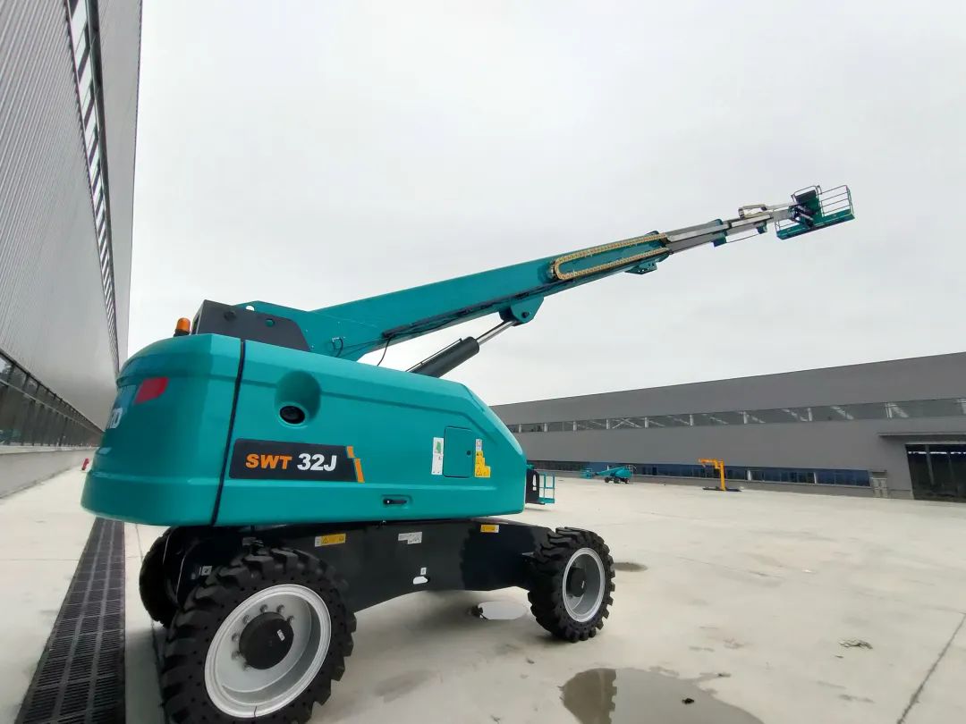 无需扩桥!PA视讯平台国四款32米直臂式高空作业平台成功下线