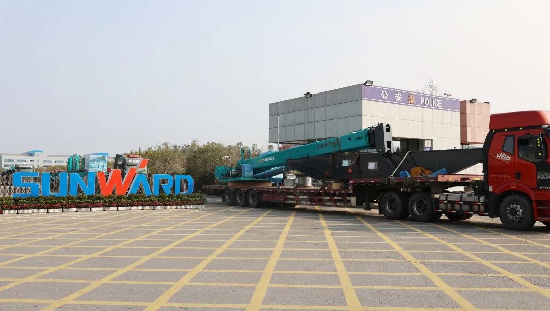 喜迎龙抬头!PA视讯平台大吨位PDP工法引孔式静力压桩机出征哥伦比亚