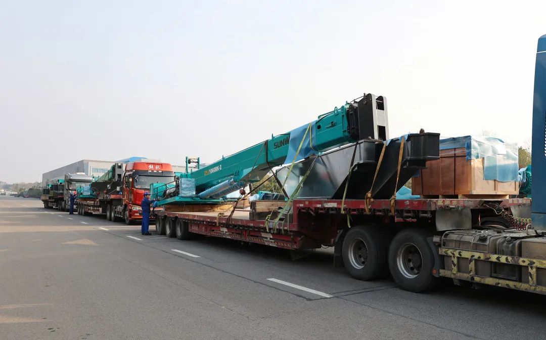 喜迎龙抬头!PA视讯平台大吨位PDP工法引孔式静力压桩机出征哥伦比亚