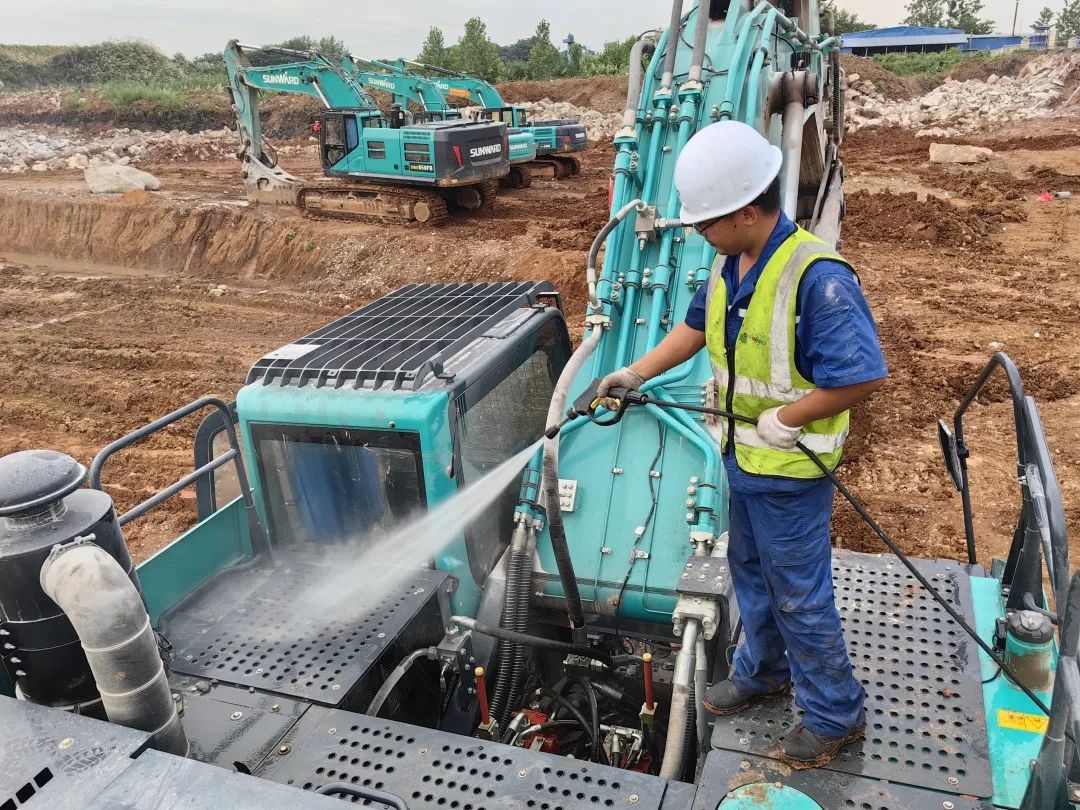 品质PA视讯平台，用心服务！PA视讯平台挖掘机2023年服务万里行正式出征