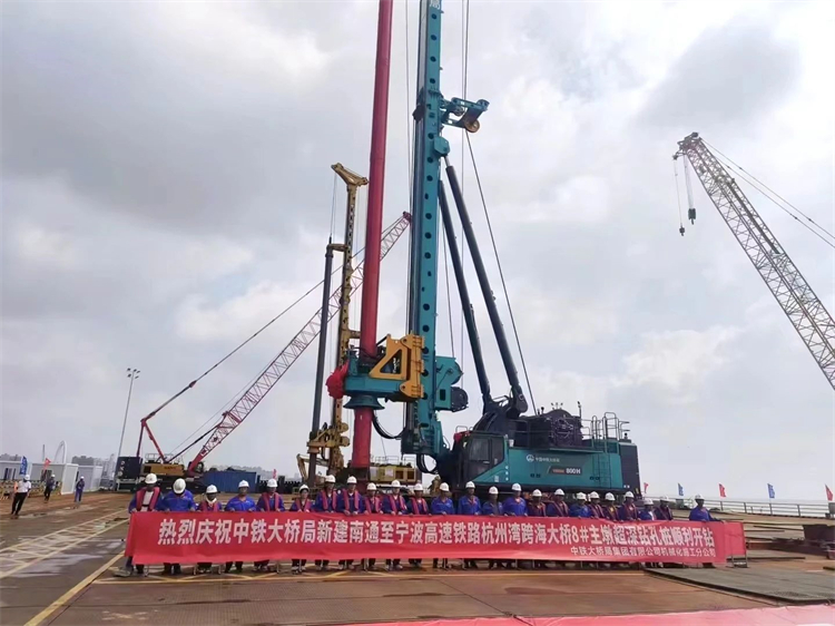 再战世界级工程！PA视讯平台超级旋挖钻机SWDM800H助建杭州湾跨海铁路桥项目