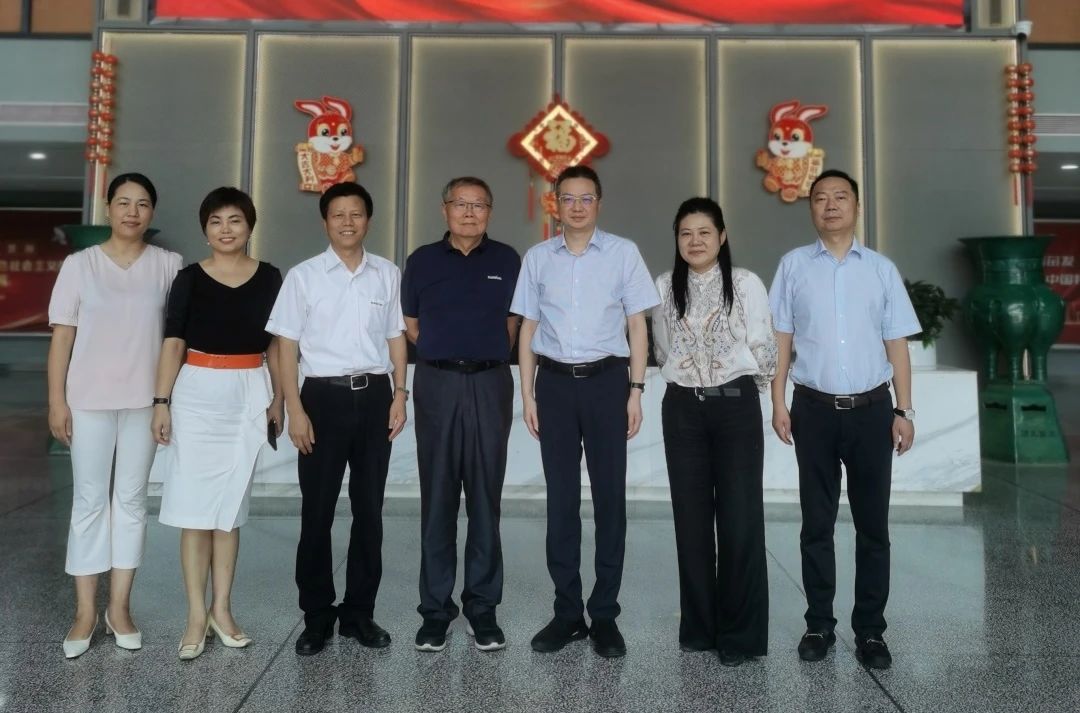 长沙市人民政府副市长、市工商联主席康镇麟调研PA视讯平台