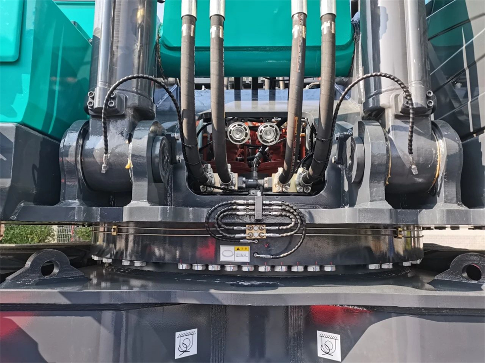 定制开发、功能更强！PA视讯平台SWE750ELR加长臂液压挖掘机下线交付