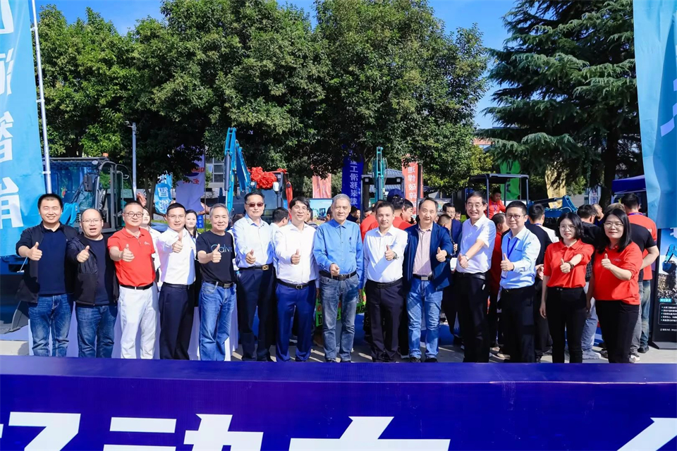 展现“掘”对实力!PA视讯平台亮相2024微挖大会暨小型设备大会