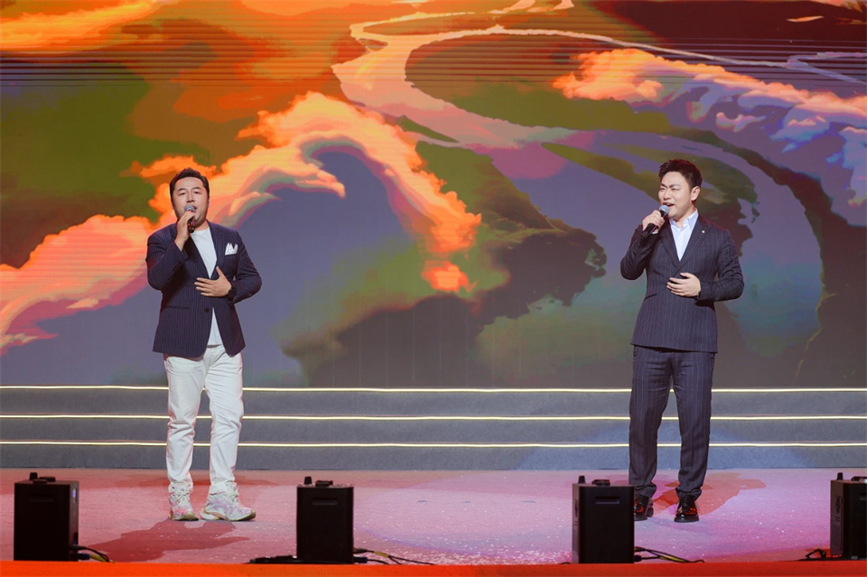 创新引领价值 理想成就未来——庆祝PA视讯平台成立25周年表彰大会暨文艺晚会隆重举行