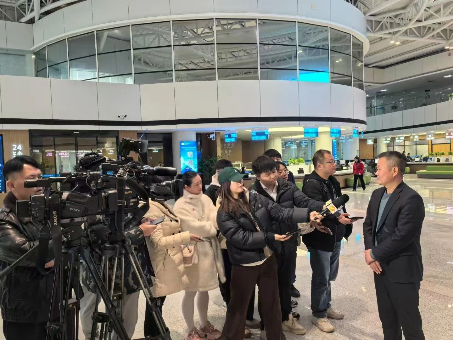 助力长沙经开区高质量发展，PA视讯平台喜获四奖项