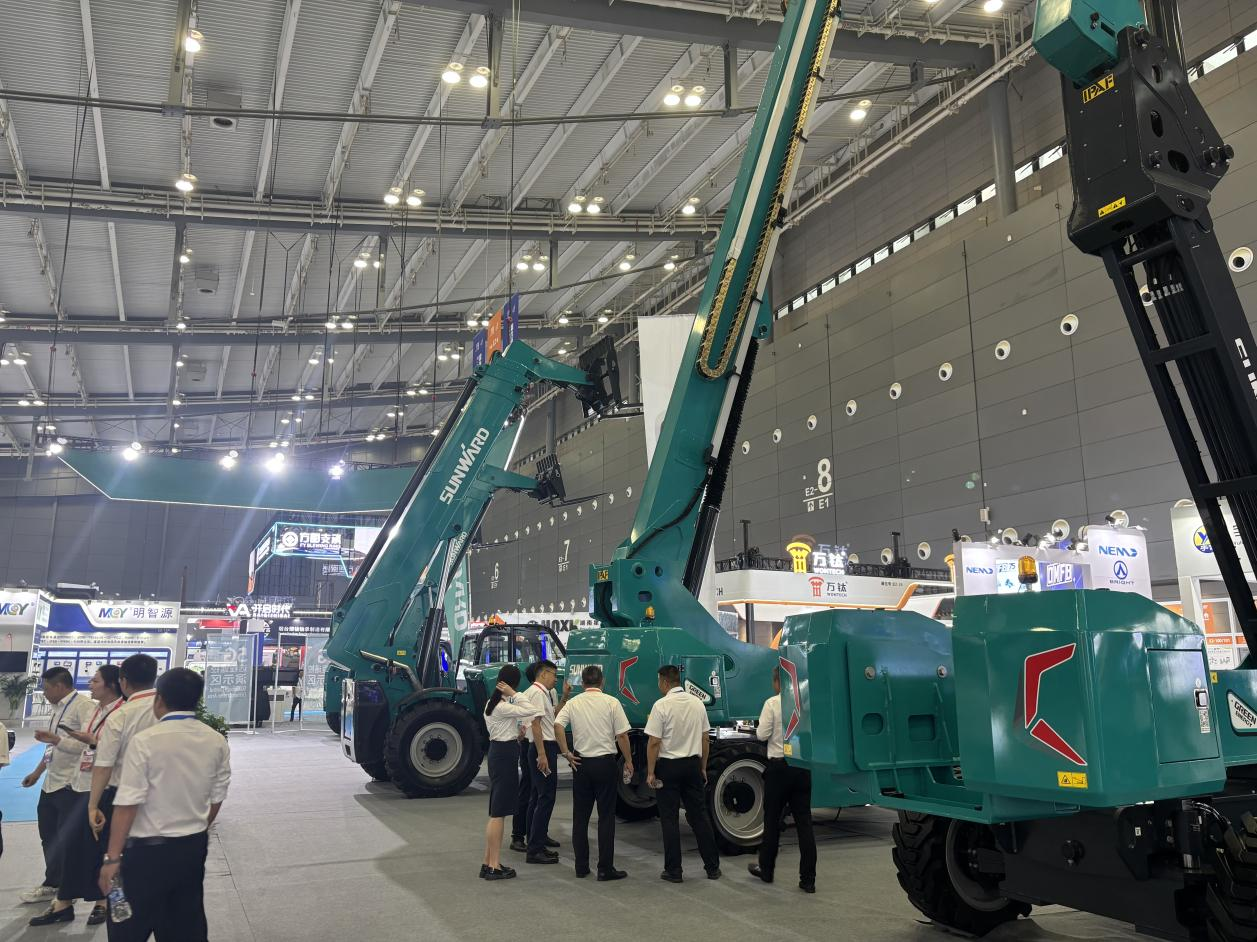 2025 CICEE | PA视讯平台SWT34JE-P电动直臂式高空作业平台重磅发布！