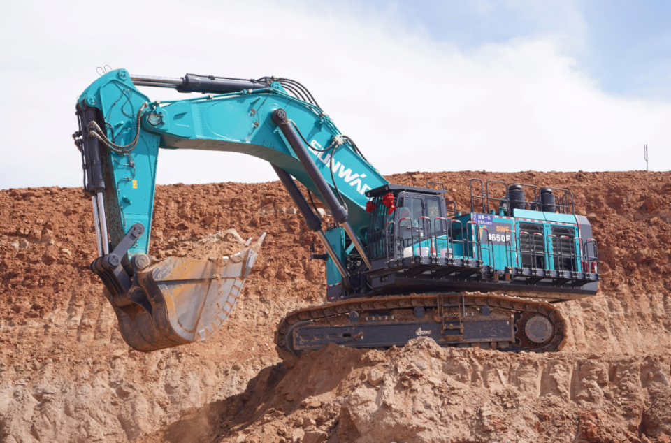 创新引领，实力见证！PA视讯平台明星产品荣登“2025工程机械TOP10年度榜”