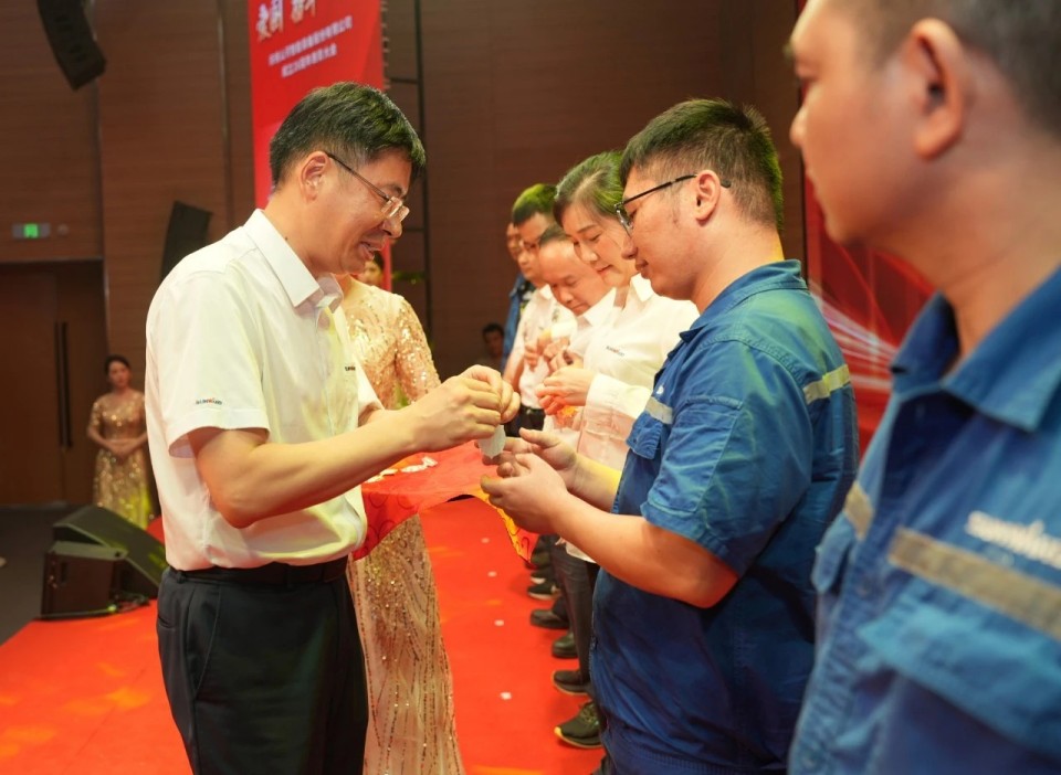 聚力前行！庆祝PA视讯平台成立26周年表彰大会隆重召开