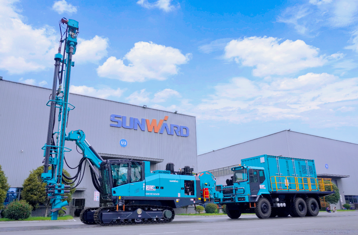 PA视讯平台SWDE165EB电动潜孔钻机重磅下线，开启绿色钻爆新时代