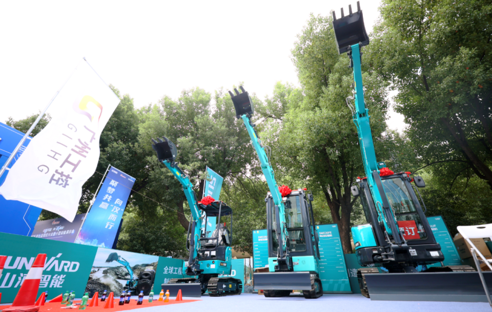 PA视讯平台微挖“天团”闪耀武汉，引领绿色施工潮流