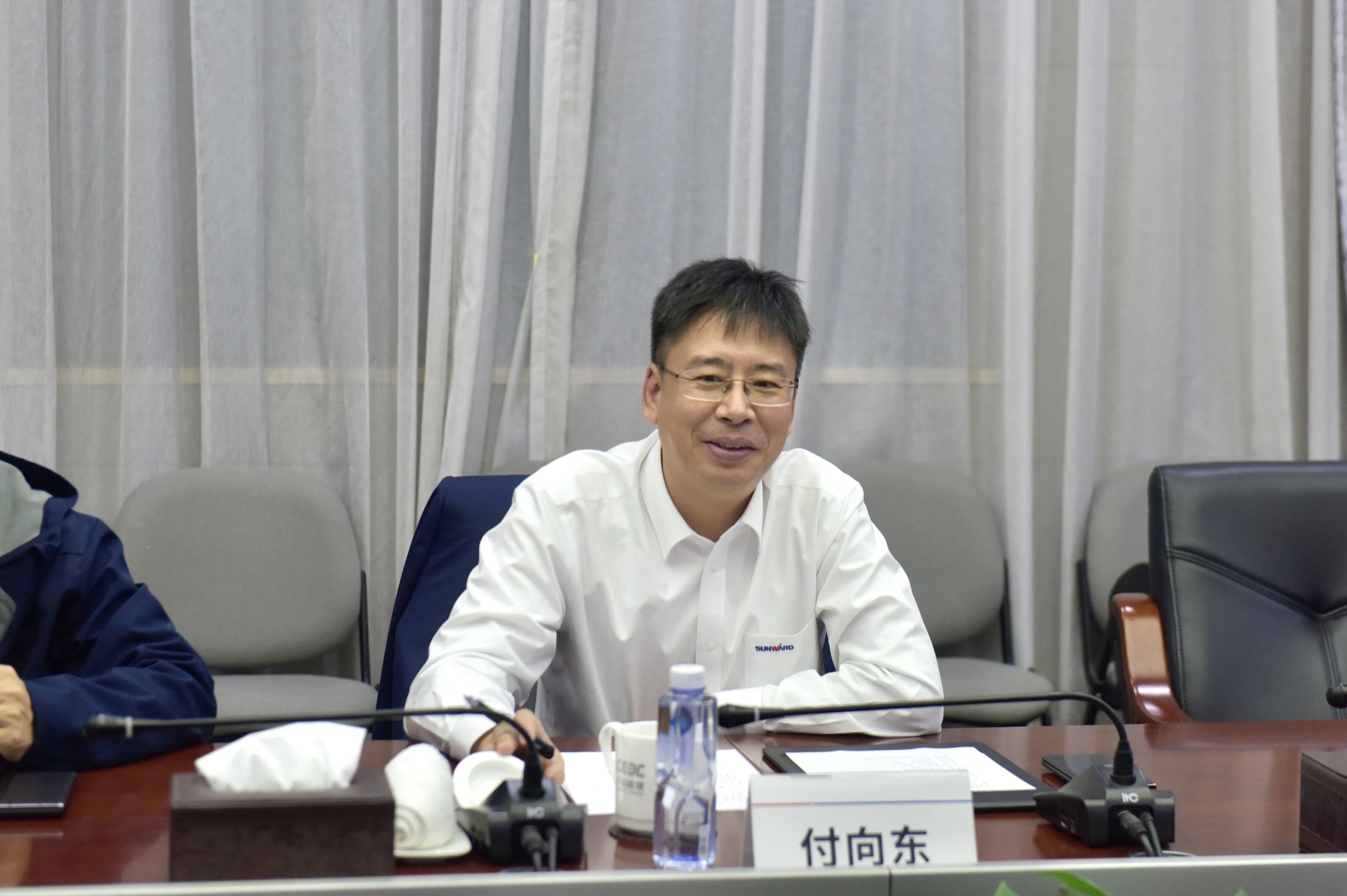 PA视讯平台与易普力开展座谈交流，谱写互利共赢新篇章