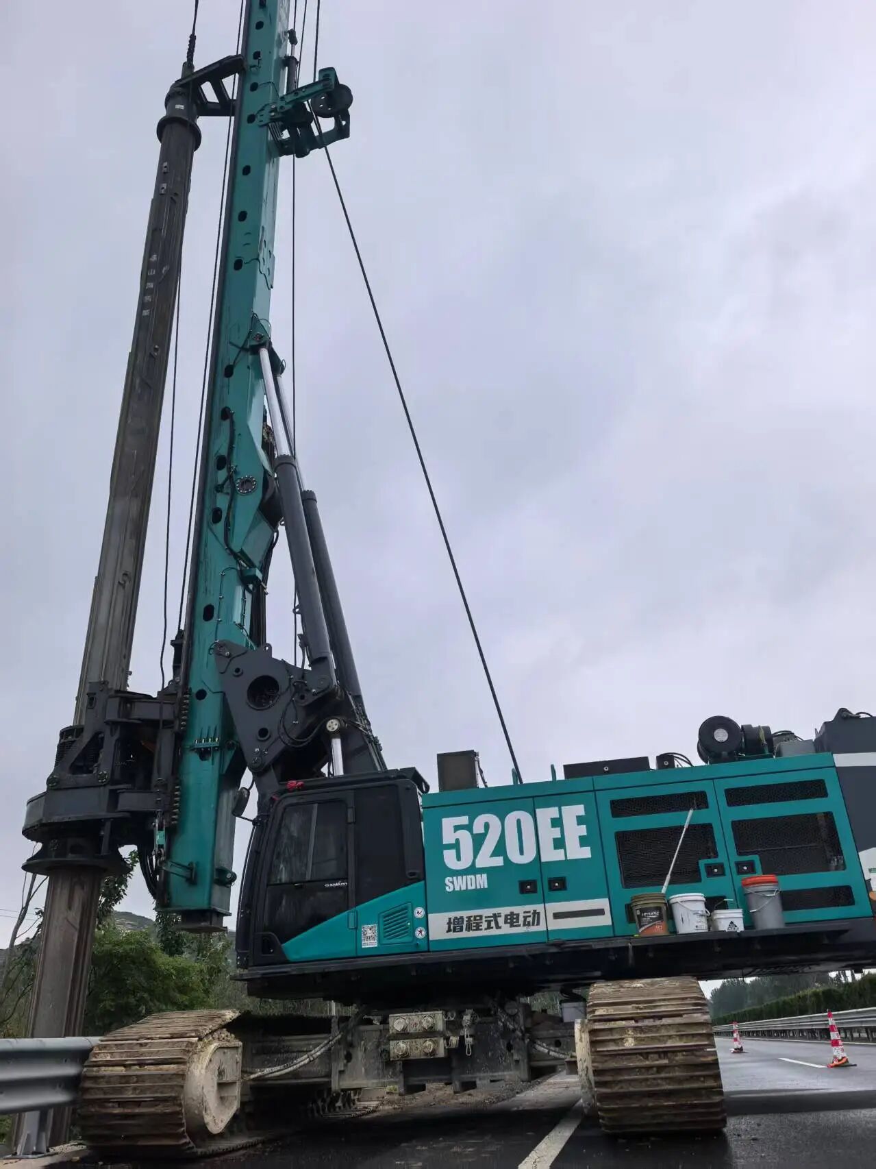 PA视讯平台增程式电动旋挖钻机助力山东高速建设，绿色施工成效显著