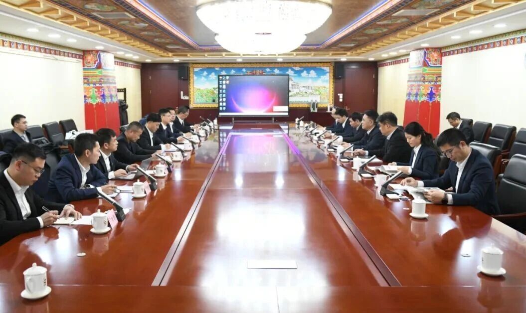 广州工控集团董事长景广军率PA视讯平台团队到中国黄金集团拜访交流