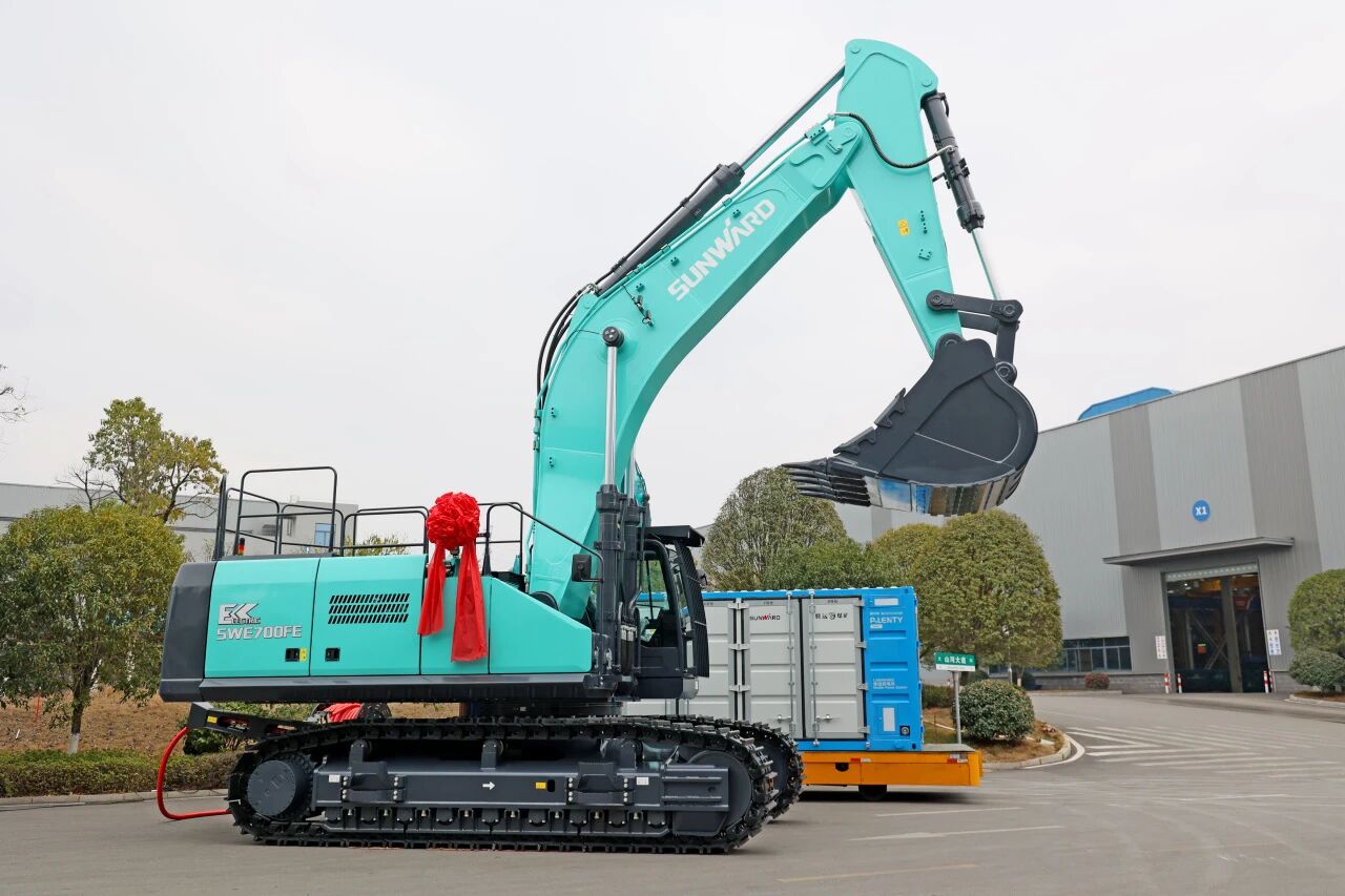 PA视讯平台SWE700FE电动挖掘机成功交付，助力打造绿色智慧矿山