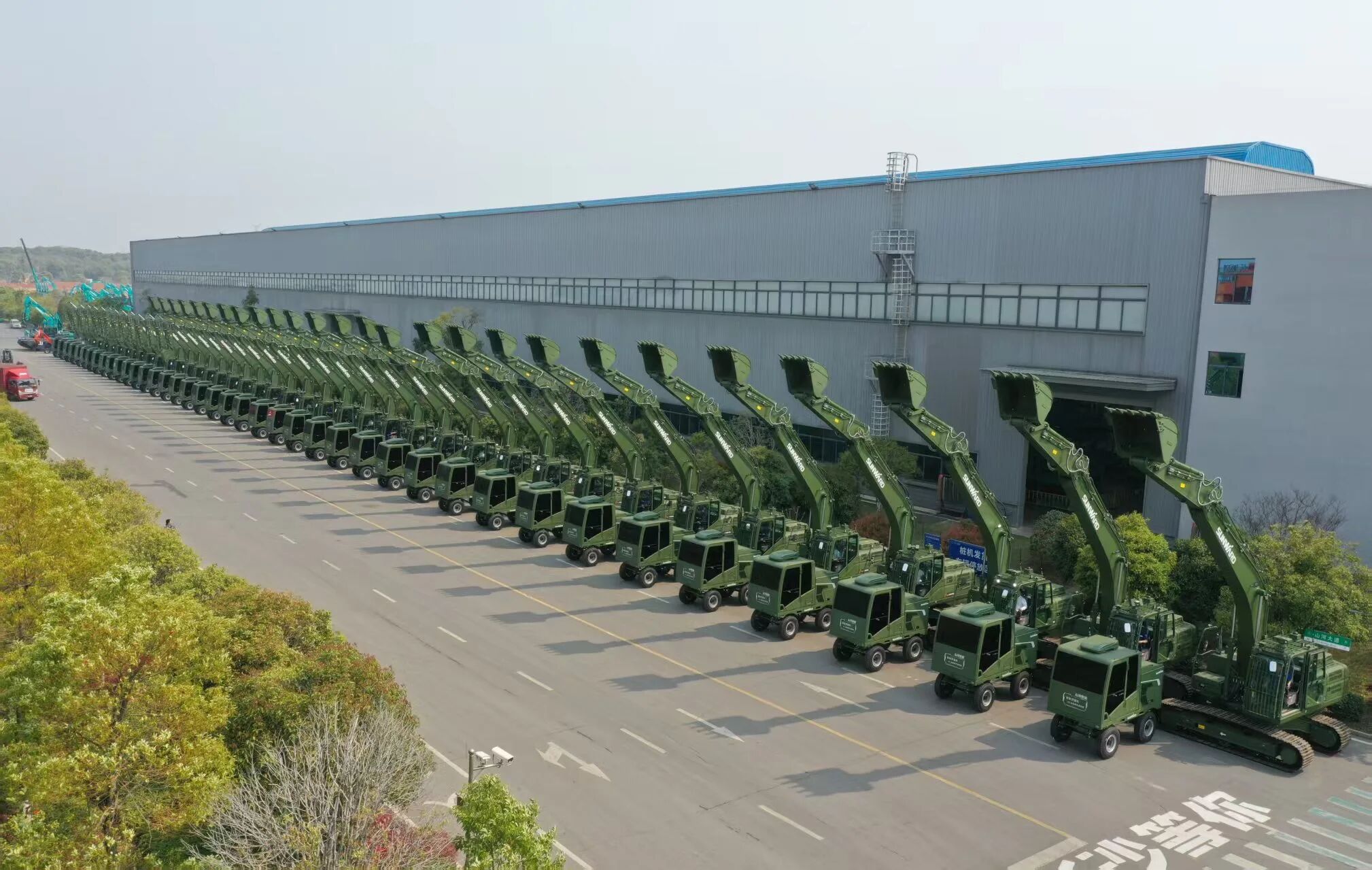 智能遥控挖掘机获评湖南省制造业单项冠军，彰显PA视讯平台创新实力