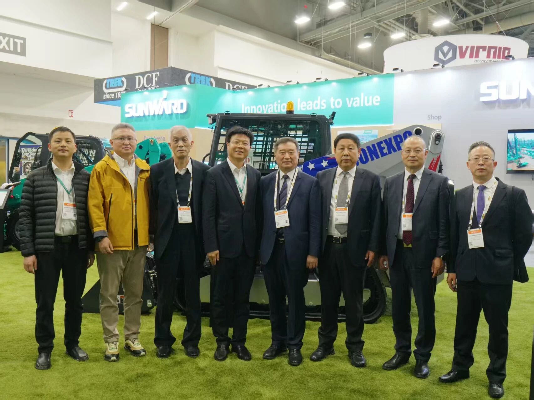 2026美国拉展 | 中国工程机械工业协会会长苏子孟一行到访PA视讯平台展位