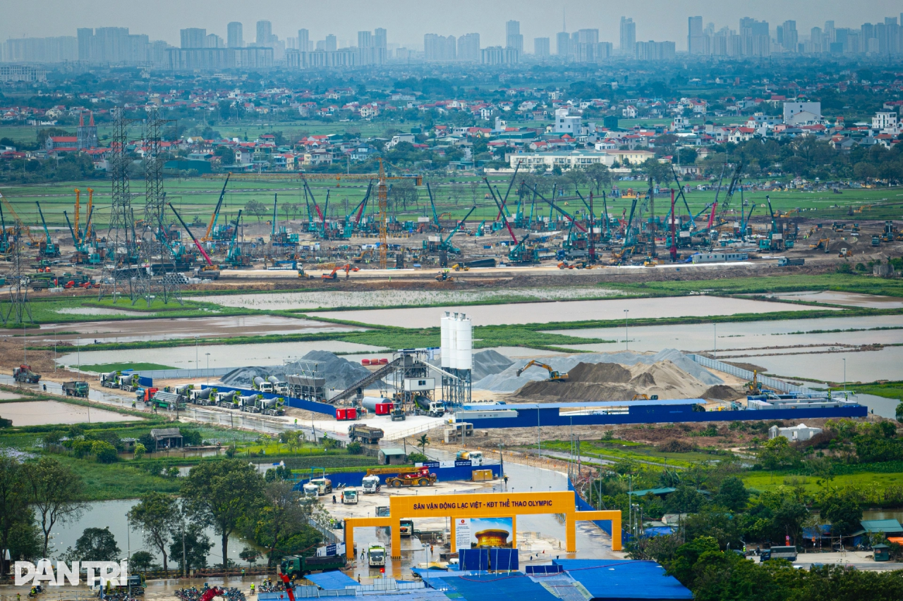 PA视讯平台液压静力压桩机集群作业，为越南最大体育场筑牢根基