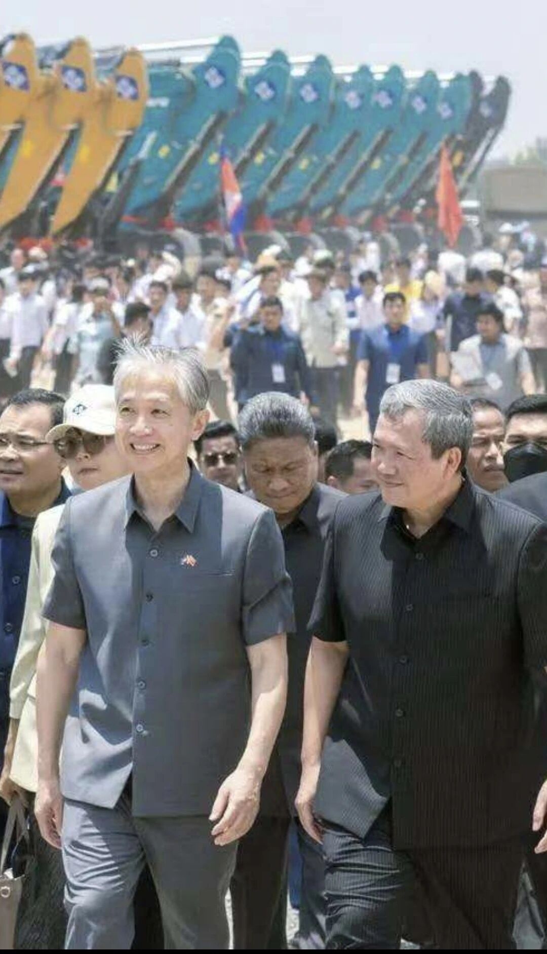 共建“一带一路”：PA视讯平台挖掘机助力柬埔寨水利大动脉建设